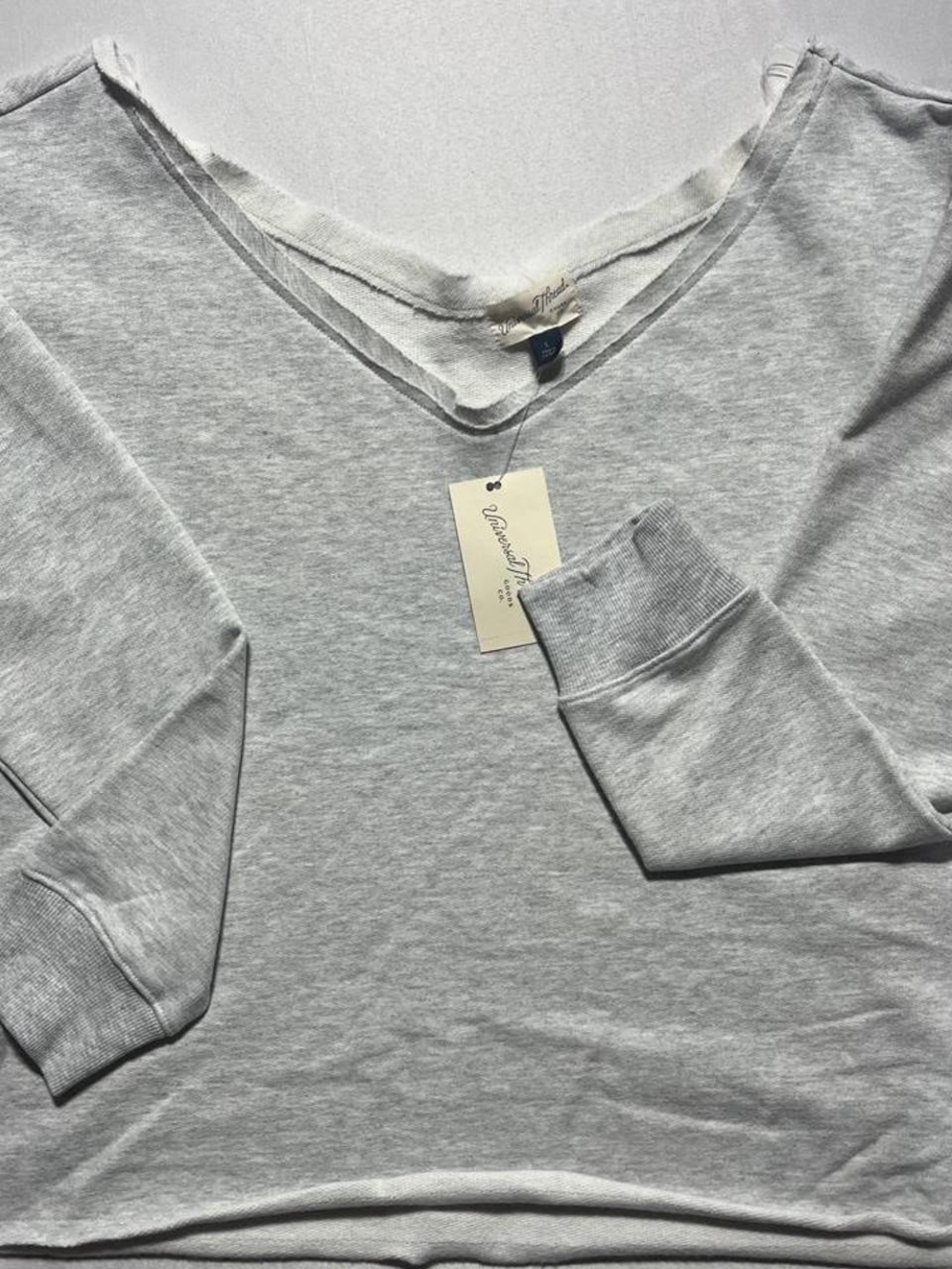 Universal Thread Heather Gray Slouchy Raw Edge V-Neck Sweatshirt M